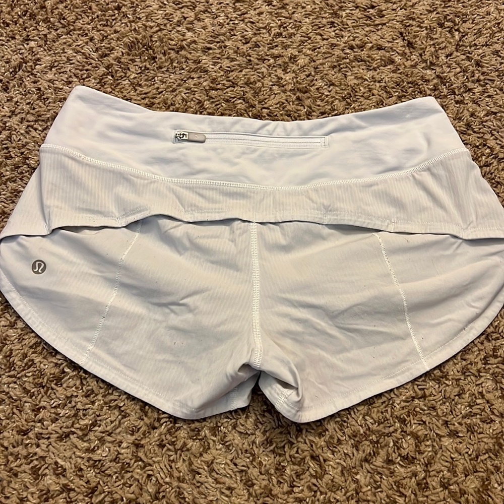 lululemon speed up low-rise lined shorts 2.5”